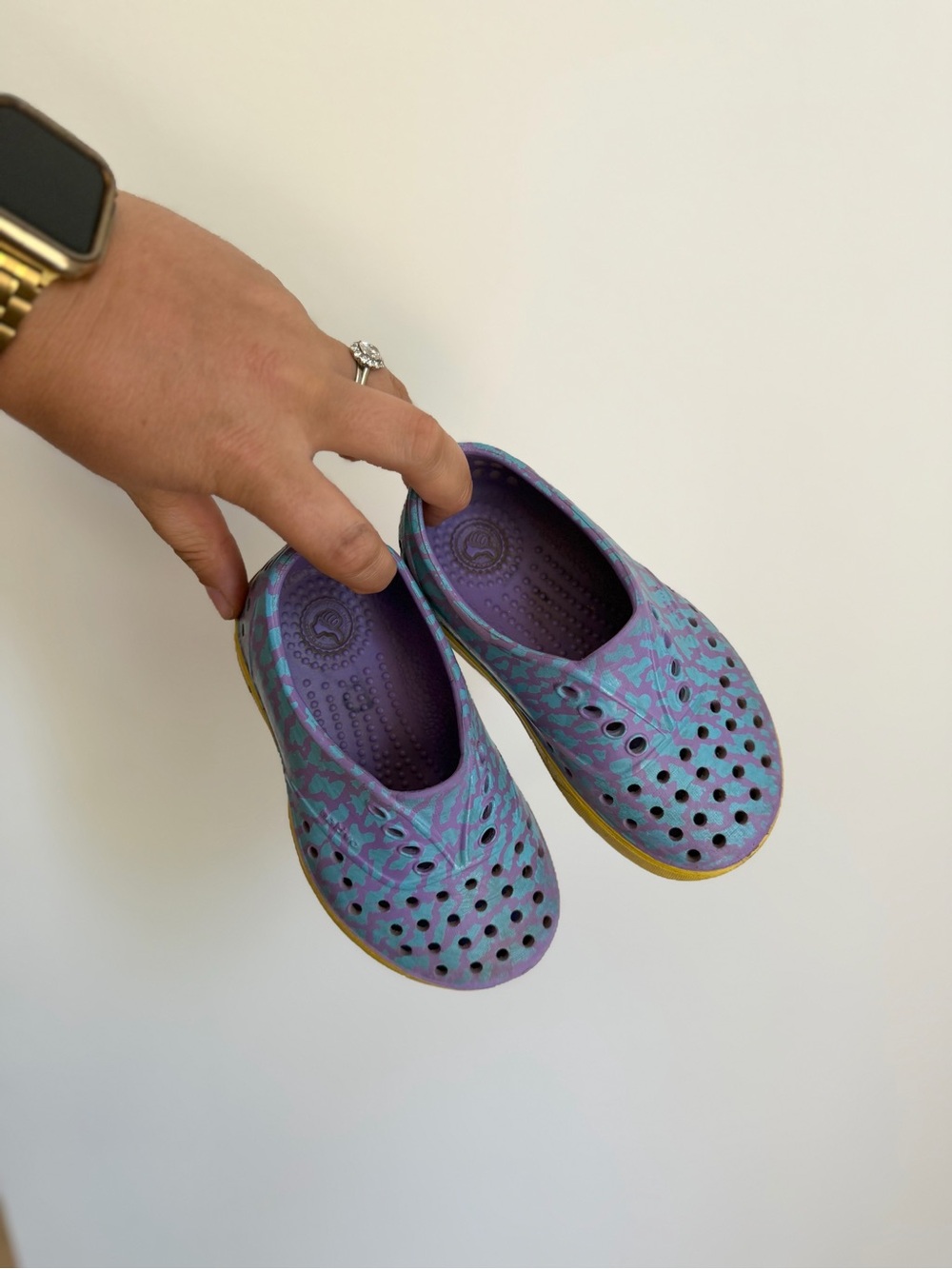 Native Jefferson l Patterned Slip-Ons (Size 8C)